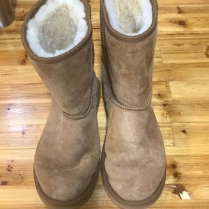 Sz. 7 suede slip on boots
